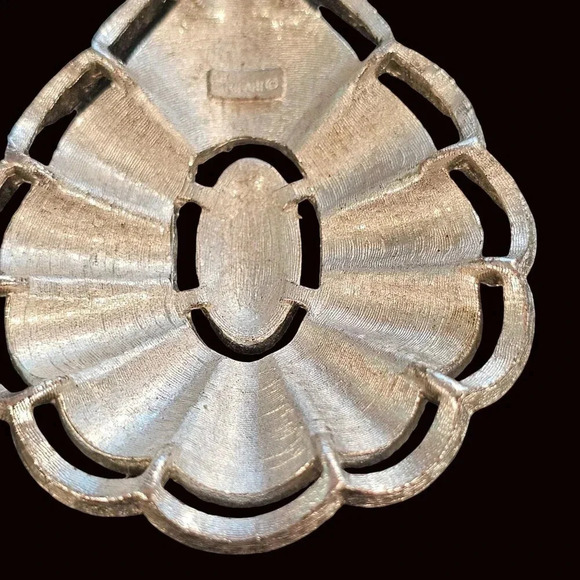 Vintage Signed CROWN TRIFARI Tear Drop Silver Tone Pendant 70s 80s Boho Hippie - Picture 5 of 8